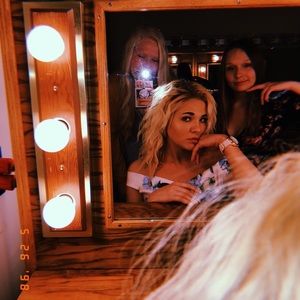 Meet your Posher, Carly